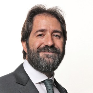 Prof. Yvo Roca Luque